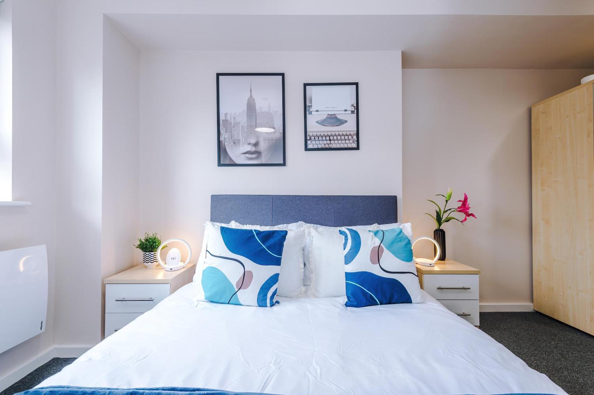 Deluxe New Build 2 Bedroom 2 Bathroom Apartment - Free Secure Parking 맨체스터 외부 사진
