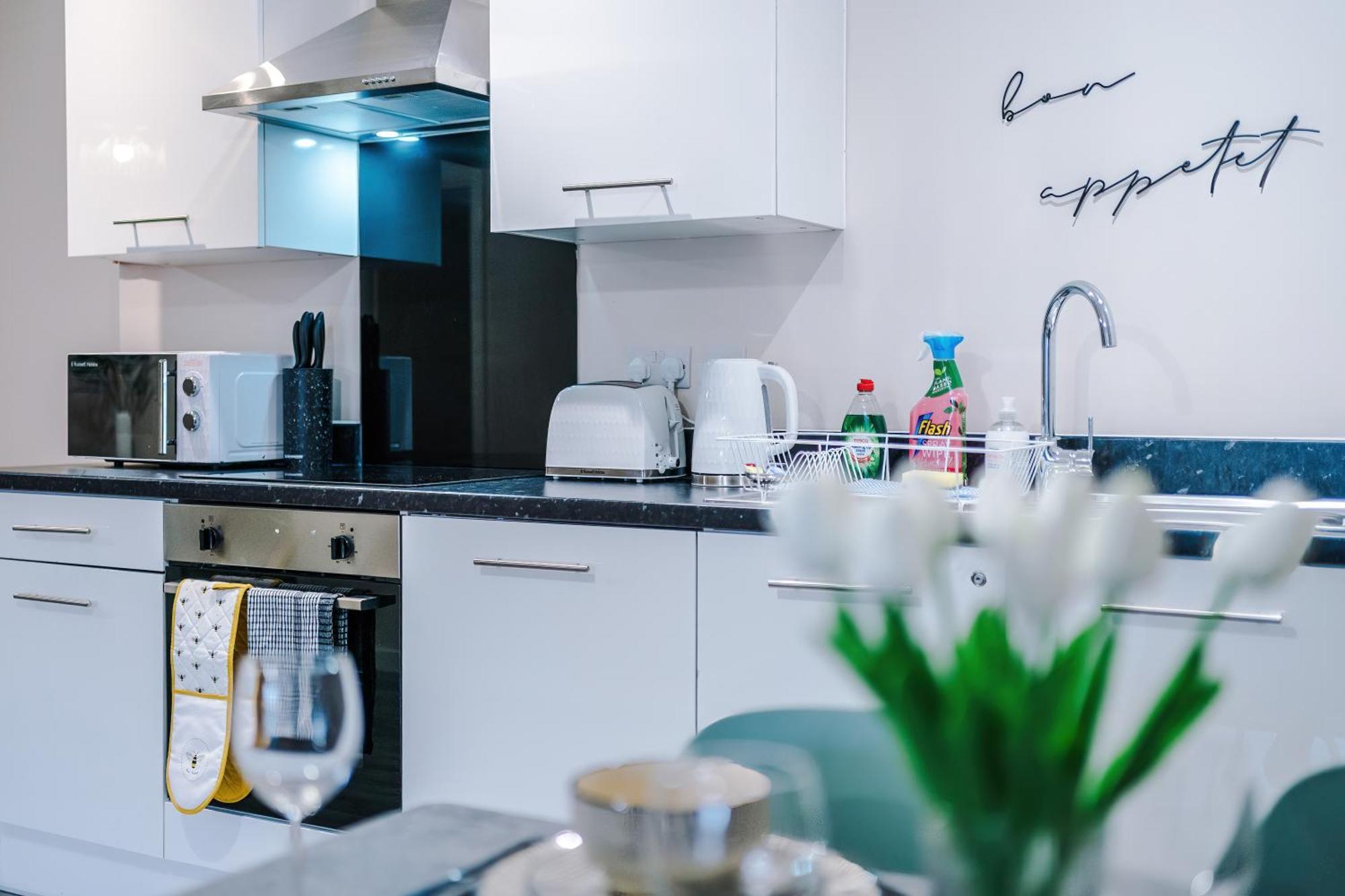 Deluxe New Build 2 Bedroom 2 Bathroom Apartment - Free Secure Parking 맨체스터 외부 사진